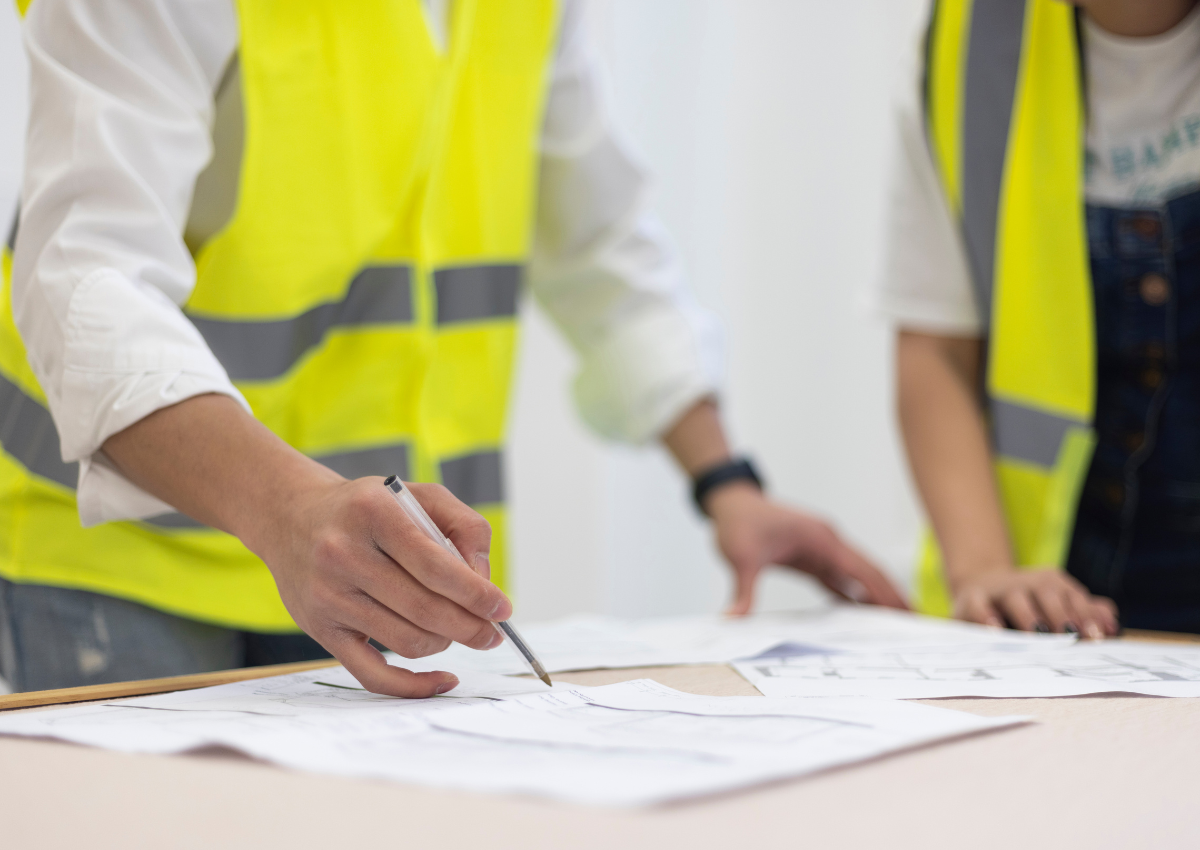 Dựng nhà tôn có phải xin giấy phép xây dựng không? Giải đáp chi tiết 2 Rủi ro khi dựng nhà tôn không đúng quy định