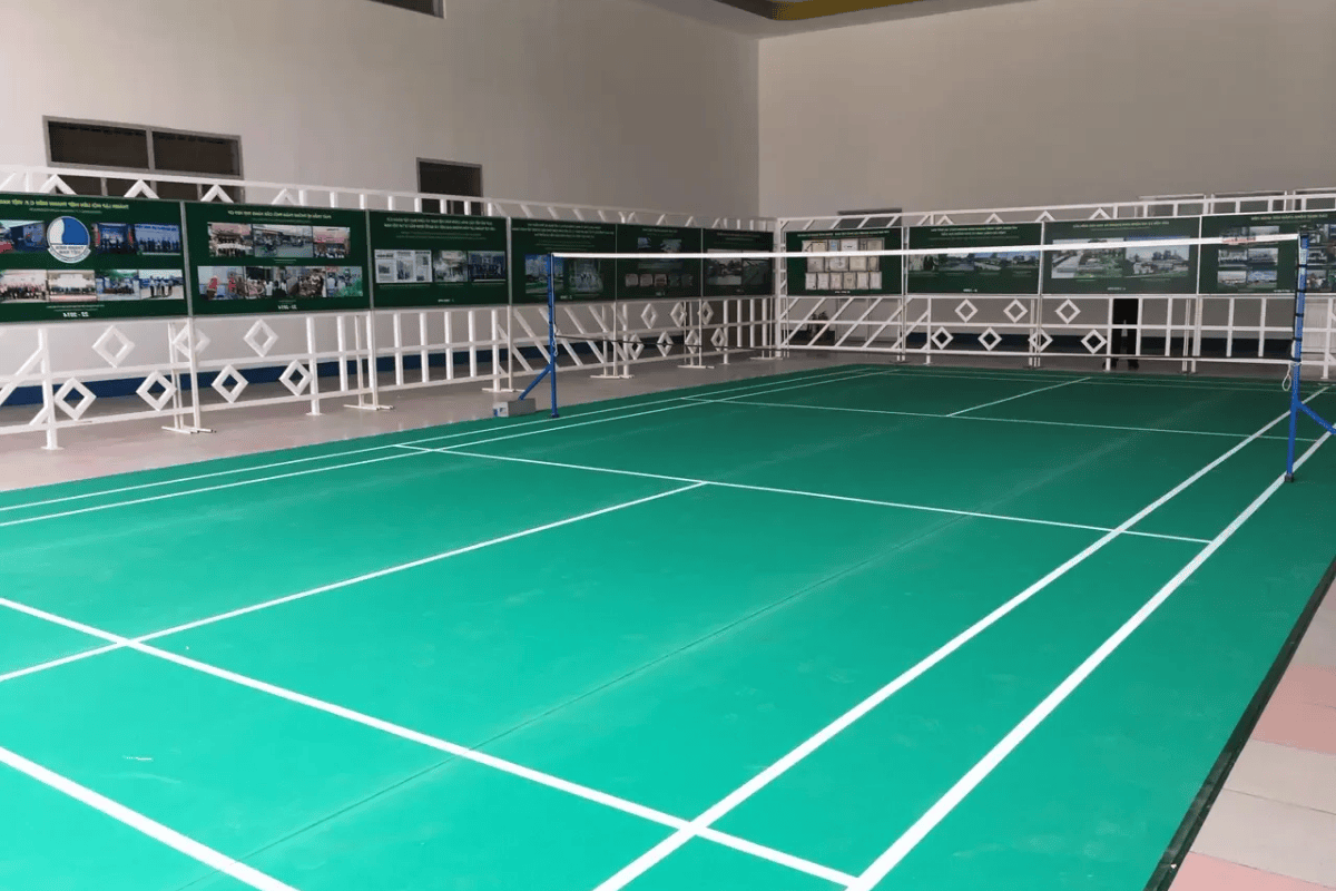 Dự toán chi phí xây dựng sân cầu lông trong nhà